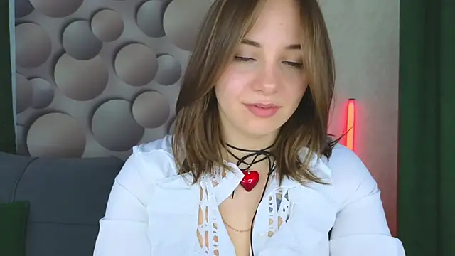Snapshot of Cute_smile_sharon chatting on March 16, 2025, 3:14 am Cute smile sharon online show from March 16, 2025, 3:14 am