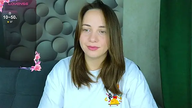 Snapshot of Cute_smile_sharon chatting on October 10, 2025, 3:38 am Cute smile sharon online show from October 10, 2025, 3:38 am
