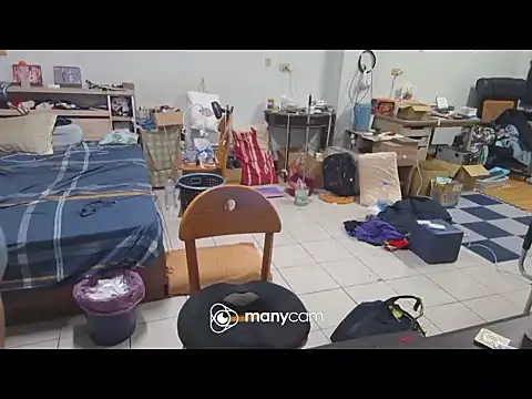 Snapshot of bb770504 chatting on October 8, 2025, 11:08 am bb770504 online show from October 8, 2025, 11:08 am