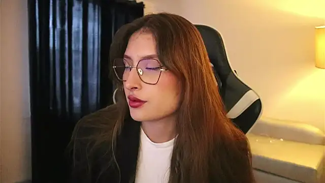 Daisha Riley online show from November 14, 2025, 3:33 pm