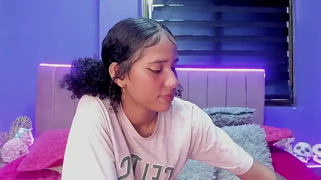 CintiaWalker online show from February 15, 2026, 12:47 pm