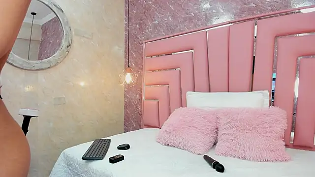 SEXY HOTTIE   online show from January 30, 2025, 12:37 pm