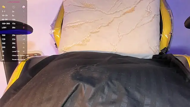 JhonyMiller  online show from April 12, 2026, 8:52 am