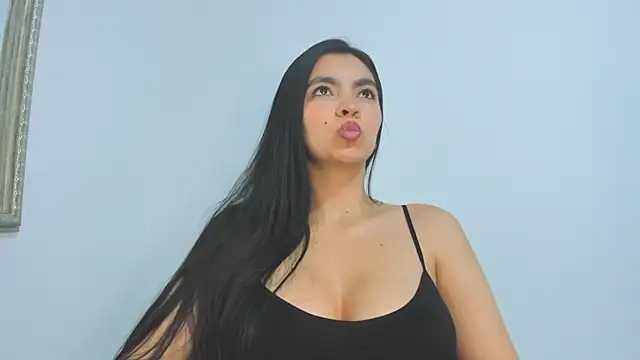 Snapshot of nathyy_garcia chatting on October 31, 2025, 12:11 am nathyy garcia online show from October 31, 2025, 12:11 am