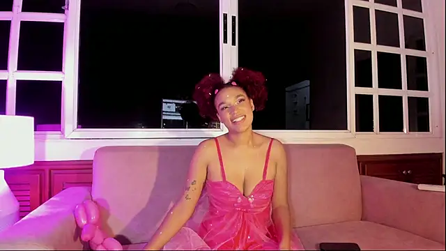 loladupont online show from September 11, 2025, 3:06 am