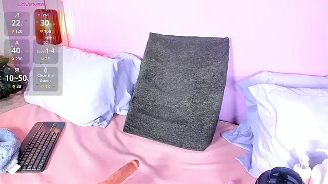 Snapshot of Little_lili19 chatting on March 13, 2026, 9:10 pm Little lili19 online show from March 13, 2026, 9:10 pm