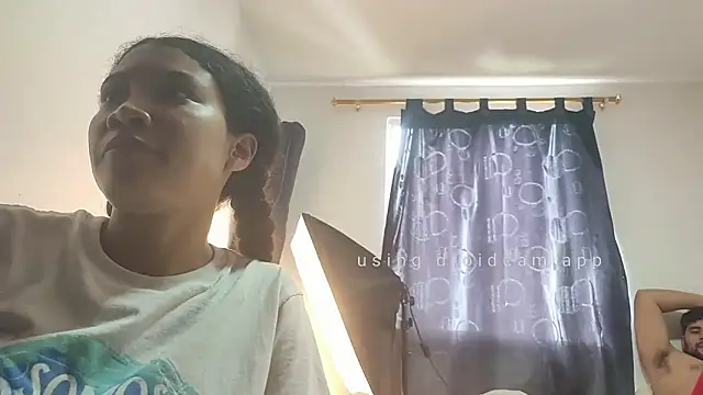 kattyandericc online show from April 22, 2026, 2:29 pm