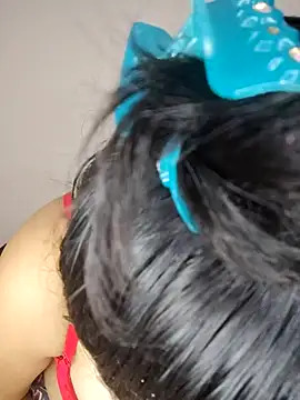 Riya Stream01 online show from February 5, 2025, 1:04 am