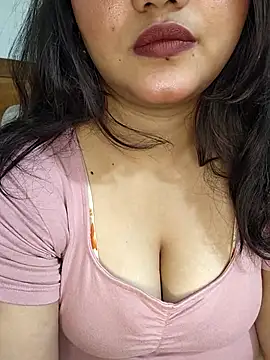 Snapshot of Riya_Stream01 chatting on April 19, 2026, 3:22 pm Riya Stream01 online show from April 19, 2026, 3:22 pm