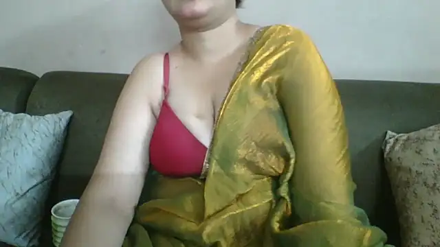 Snapshot of Riya_Stream01 chatting on May 15, 2026, 6:26 pm Riya Stream01 online show from May 15, 2026, 6:26 pm