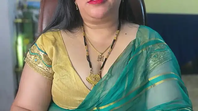 FlatVincy4 online show from February 5, 2026, 4:22 pm