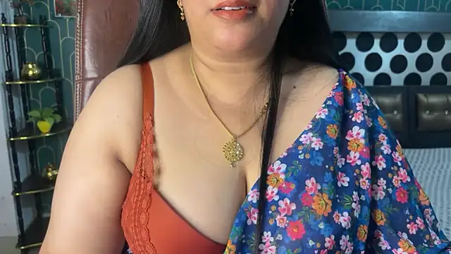 FlatVincy4 online show from May 16, 2026, 7:27 am