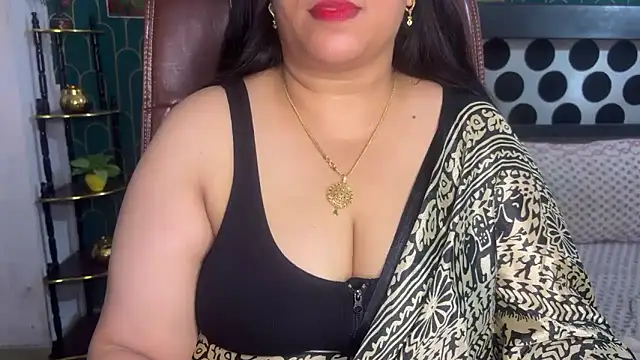 FlatVincy4 online show from May 21, 2026, 10:55 am