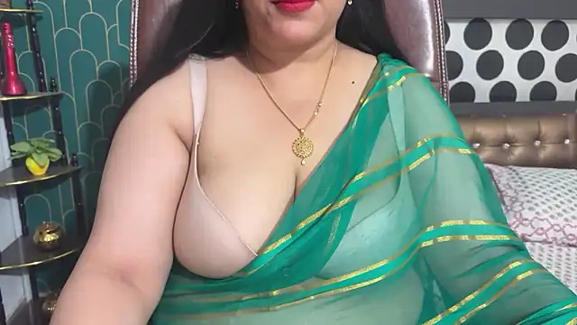 FlatVincy4 online show from May 26, 2026, 7:26 am