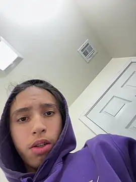 Snapshot of qbaby96 chatting on December 21, 2024, 3:03 am qbaby96 online show from December 21, 2024, 3:03 am