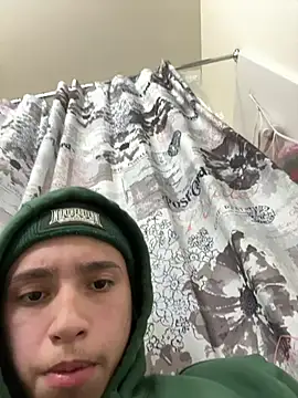 Snapshot of qbaby96 chatting on January 5, 2025, 12:42 am qbaby96 online show from January 5, 2025, 12:42 am