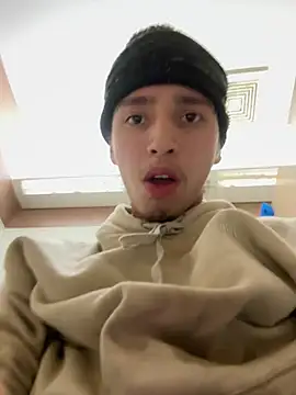 Snapshot of qbaby96 chatting on January 23, 2025, 9:39 am qbaby96 online show from January 23, 2025, 9:39 am