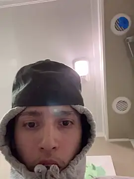 Snapshot of qbaby96 chatting on March 12, 2025, 10:16 am qbaby96 online show from March 12, 2025, 10:16 am