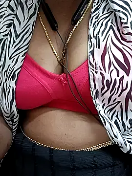 Snapshot of Tamilbigboobie chatting on December 20, 2024, 9:54 am Tamilbigboobie online show from December 20, 2024, 9:54 am