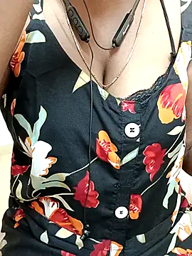 Snapshot of Tamilbigboobie chatting on February 1, 2025, 4:03 am Tamilbigboobie online show from February 1, 2025, 4:03 am