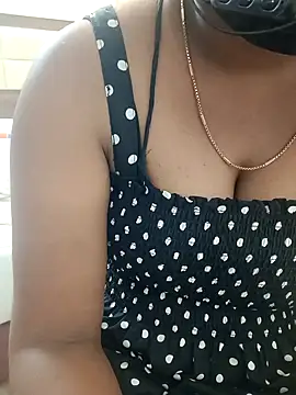 Snapshot of Tamilbigboobie chatting on February 12, 2025, 2:10 pm Tamilbigboobie online show from February 12, 2025, 2:10 pm