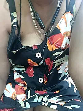 Snapshot of Tamilbigboobie chatting on March 6, 2025, 11:25 am Tamilbigboobie online show from March 6, 2025, 11:25 am