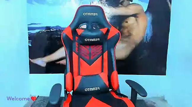 Snapshot of oliver_thompsson7 chatting on December 22, 2024, 9:42 pm oliver thompsson7 online show from December 22, 2024, 9:42 pm