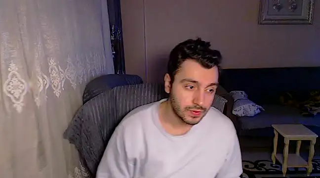 handsomeee04 online show from February 20, 2025, 10:37 pm