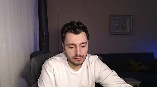 handsomeee04 online show from March 19, 2025, 10:20 pm