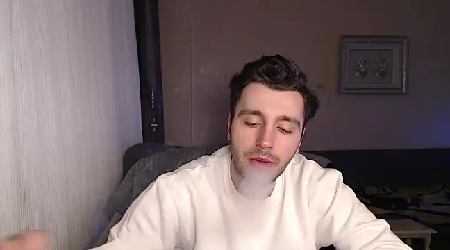 handsomeee04 online show from March 22, 2025, 9:42 pm