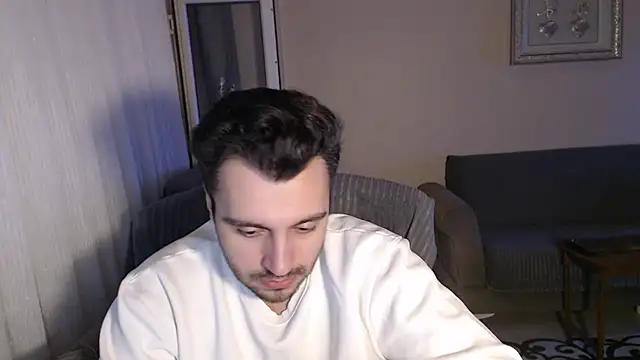 handsomeee04 online show from October 10, 2025, 9:58 pm