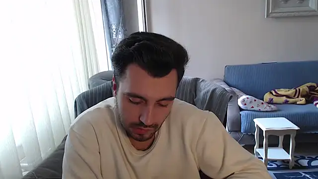 handsomeee04 online show from October 25, 2025, 1:07 pm