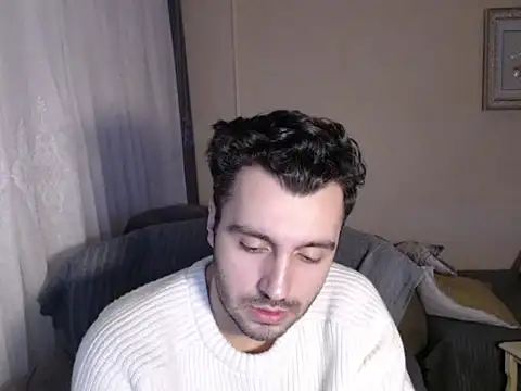 handsomeee04 online show from January 9, 2026, 10:44 pm