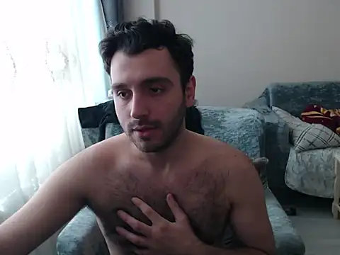 handsomeee04 online show from March 13, 2026, 2:01 pm