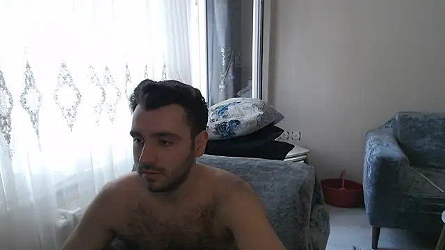 handsomeee04 online show from May 10, 2026, 2:00 pm