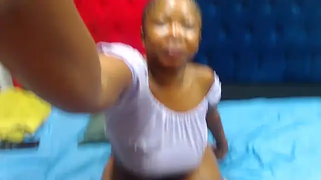 Snapshot of EROTIC_BARBIE28 chatting on March 5, 2025, 7:06 pm EROTIC BARBIE28 online show from March 5, 2025, 7:06 pm