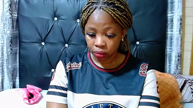 EROTIC BARBIE28 online show from May 31, 2026, 5:53 pm