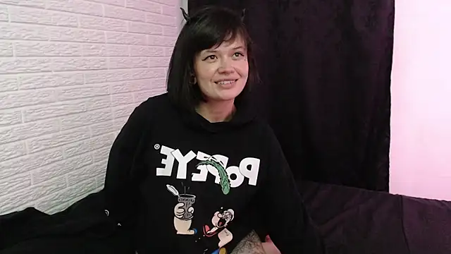 Snapshot of rousstattoo chatting on March 11, 2025, 4:32 am rousstattoo online show from March 11, 2025, 4:32 am