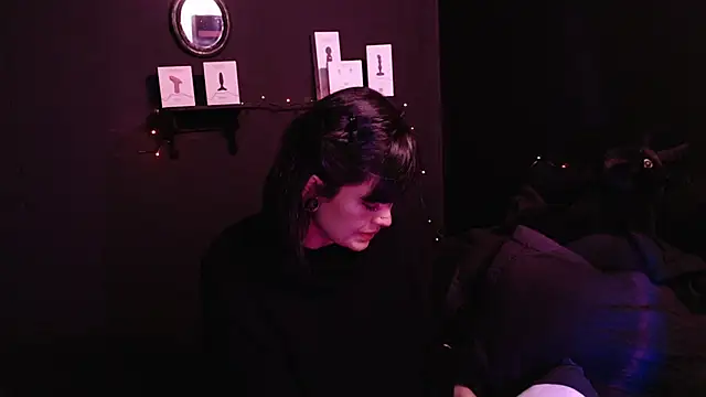 Snapshot of rousstattoo chatting on September 29, 2025, 11:31 pm rousstattoo online show from September 29, 2025, 11:31 pm