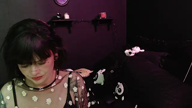 Snapshot of rousstattoo chatting on October 15, 2025, 11:16 pm rousstattoo online show from October 15, 2025, 11:16 pm