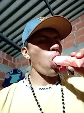 restrepo99 online show from December 24, 2024, 5:49 am