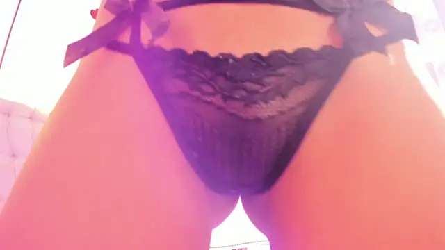 Snapshot of GysellHanson chatting on February 14, 2025, 11:31 am GysellHanson online show from February 14, 2025, 11:31 am