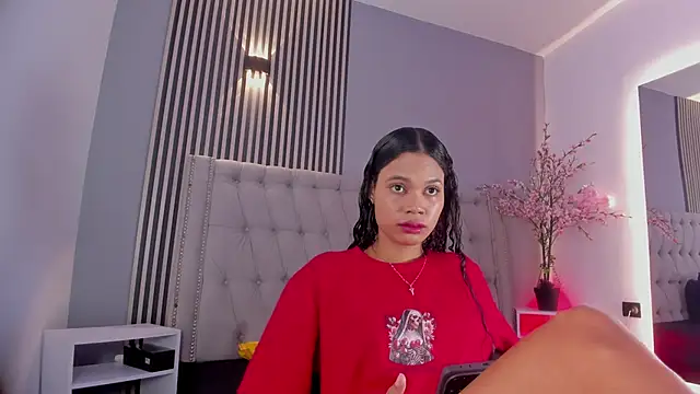 Snapshot of GysellHanson chatting on September 12, 2025, 11:21 am GysellHanson online show from September 12, 2025, 11:21 am