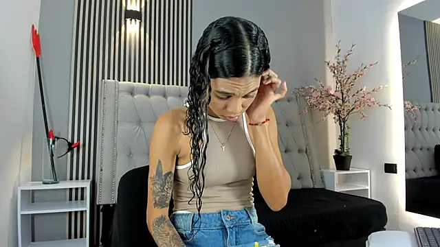 Snapshot of GysellHanson chatting on November 16, 2025, 11:38 am GysellHanson online show from November 16, 2025, 11:38 am