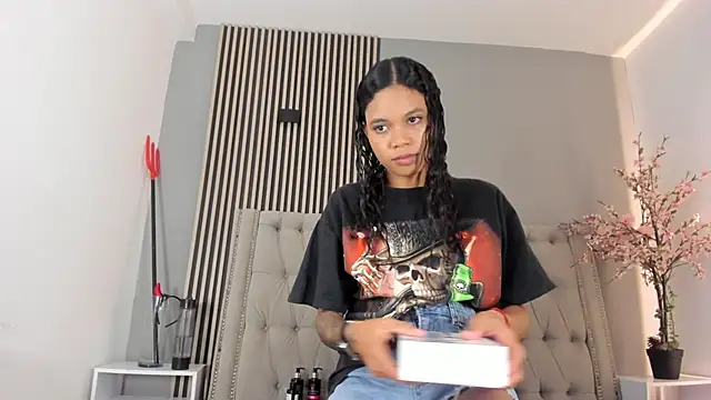 Snapshot of GysellHanson chatting on November 23, 2025, 11:32 am GysellHanson online show from November 23, 2025, 11:32 am