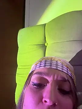 Snapshot of BlueStoneX chatting on December 31, 2024, 7:20 am BlueStoneX online show from December 31, 2024, 7:20 am