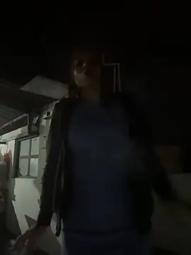 Snapshot of BlueStoneX chatting on January 2, 2025, 12:23 am BlueStoneX online show from January 2, 2025, 12:23 am