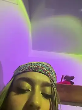 Snapshot of BlueStoneX chatting on January 4, 2025, 7:24 am BlueStoneX online show from January 4, 2025, 7:24 am