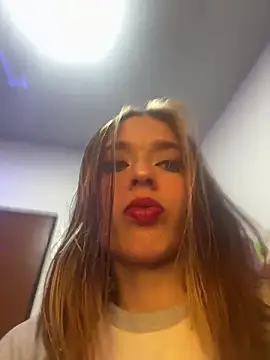 Snapshot of BlueStoneX chatting on January 9, 2025, 4:41 am BlueStoneX online show from January 9, 2025, 4:41 am