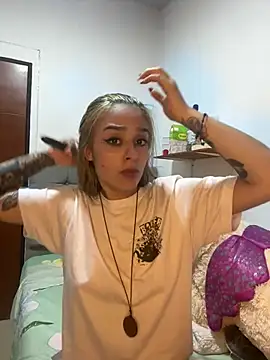 Snapshot of BlueStoneX chatting on January 10, 2025, 4:44 am BlueStoneX online show from January 10, 2025, 4:44 am